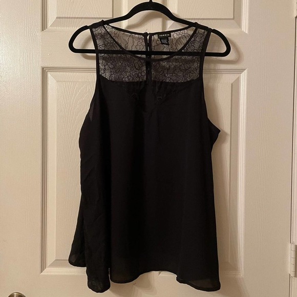 Torrid Black Lace Inset Georgette Tank / Size 1X - Picture 7 of 11